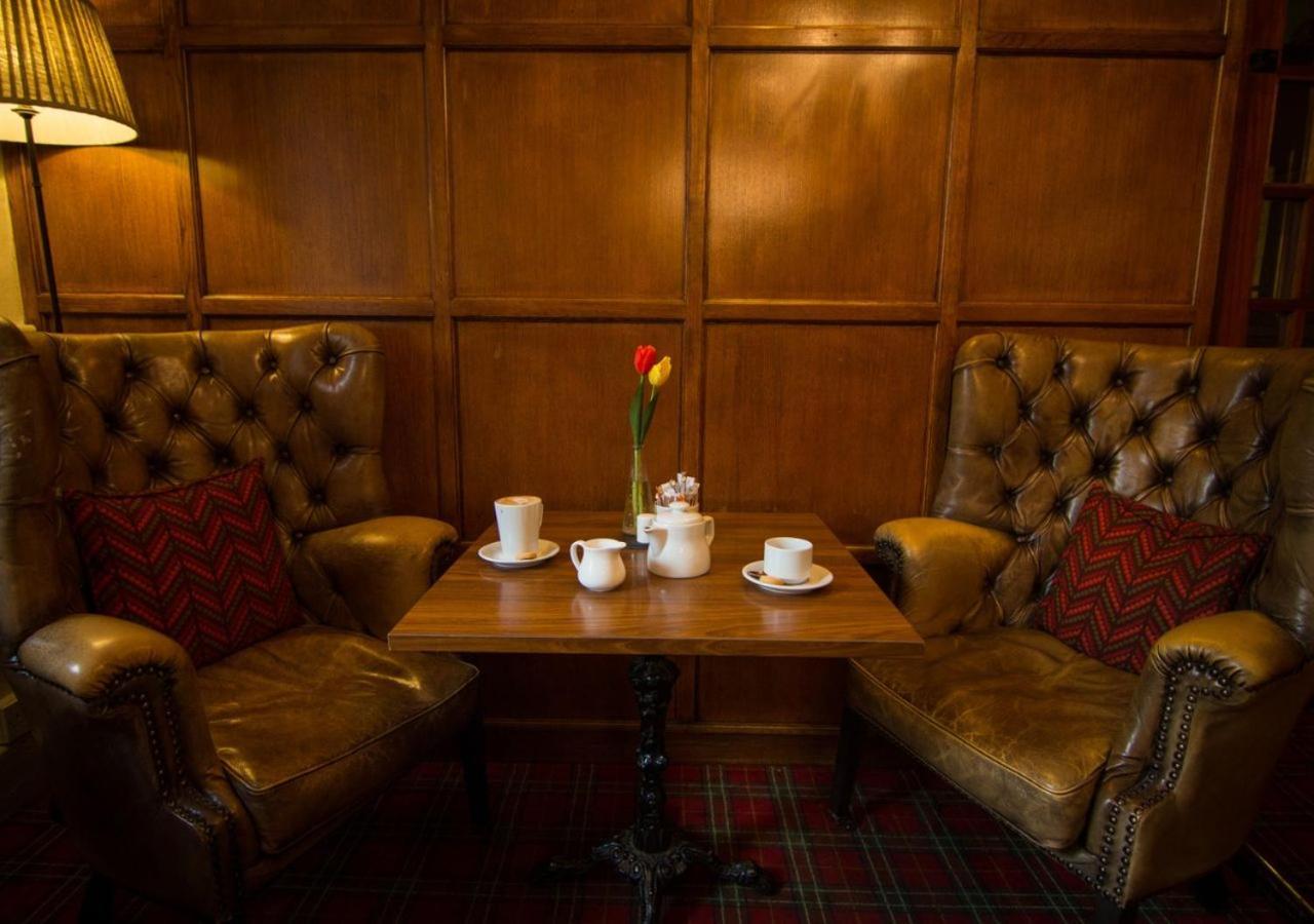 The Bear, Cowbridge Hotel Exterior foto