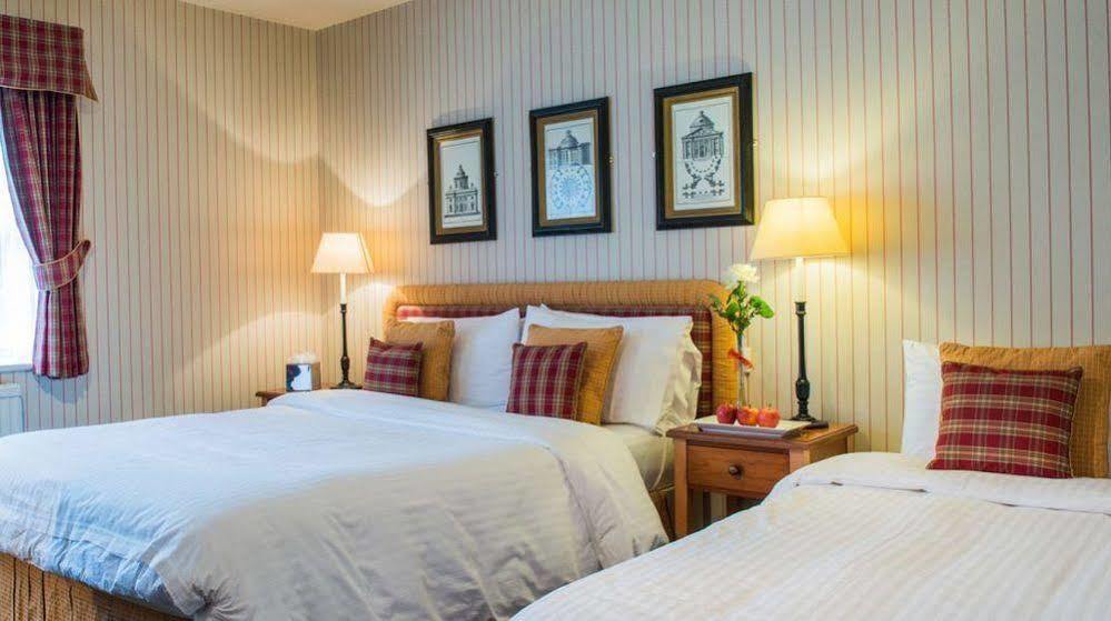 The Bear, Cowbridge Hotel Exterior foto
